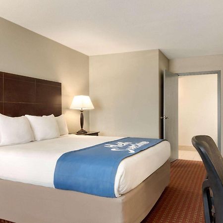 Days Inn By Wyndham Whitmore Lake Экстерьер фото