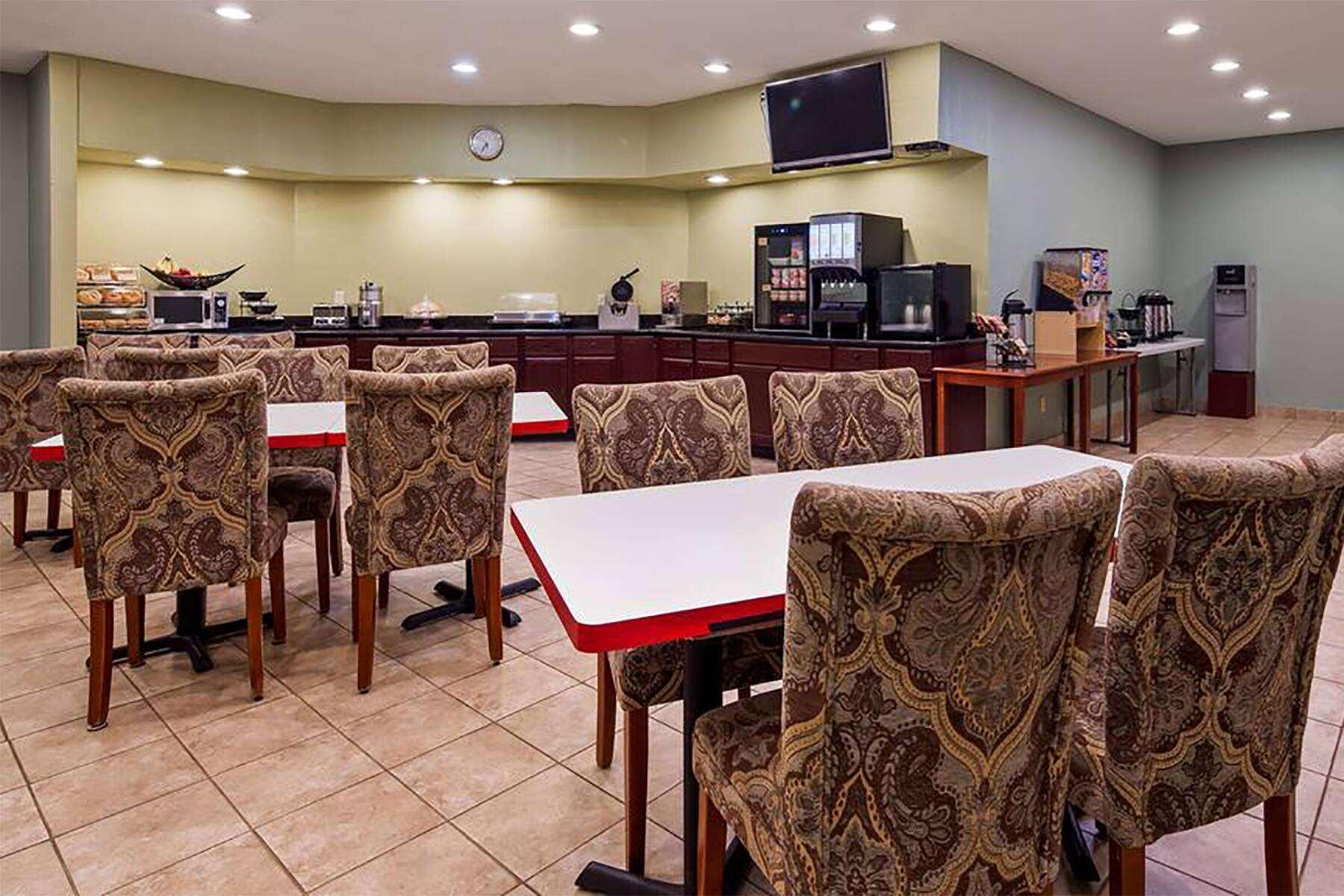 Days Inn By Wyndham Whitmore Lake Экстерьер фото